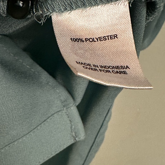 Mint green blouse - Picture 3 of 4